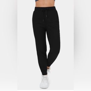 Halara Pet Hair Resistant High Waisted Drawstring Jogger -NWT